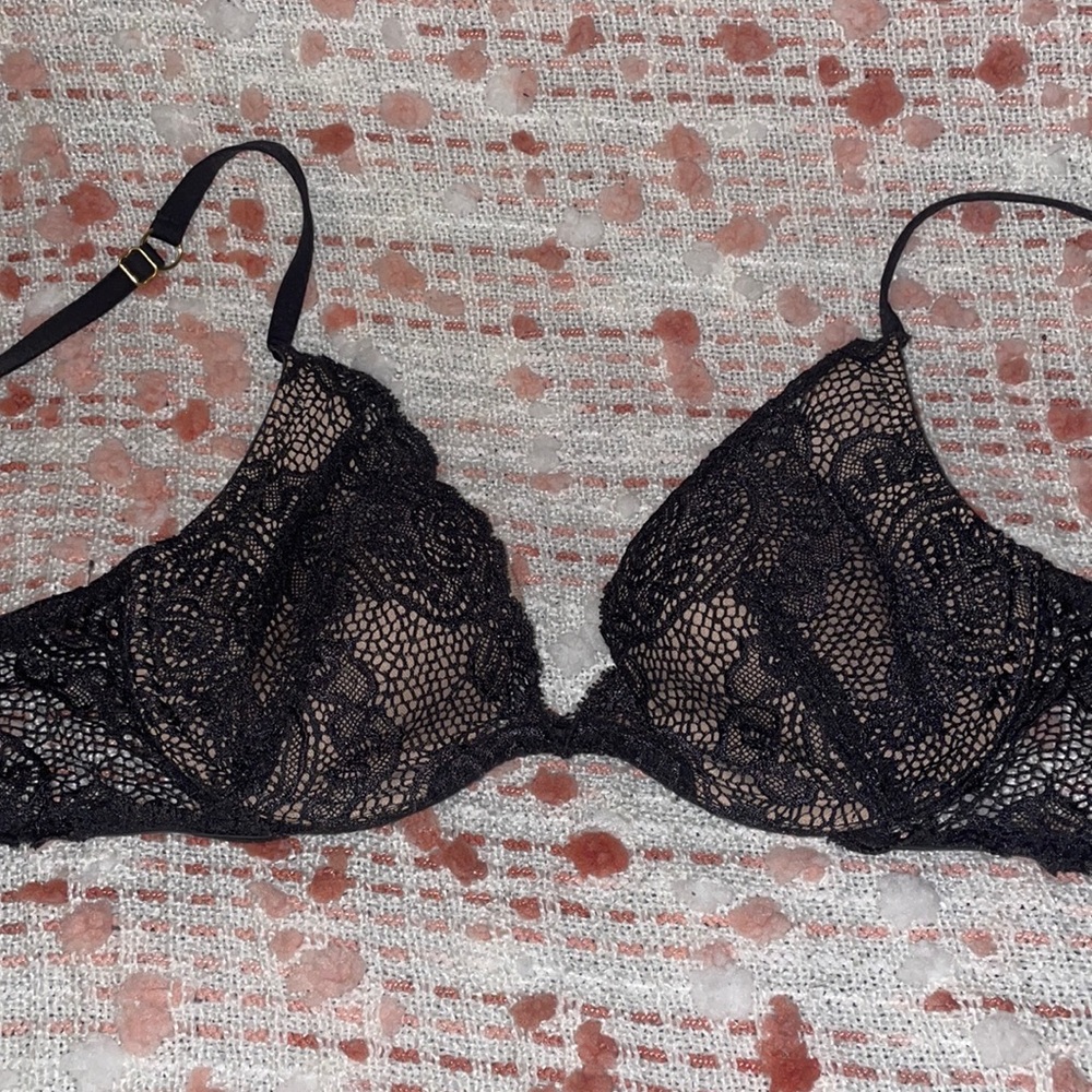 Victoria’s Secret Very Sexy Black Lace Push Up Bra Without Padding